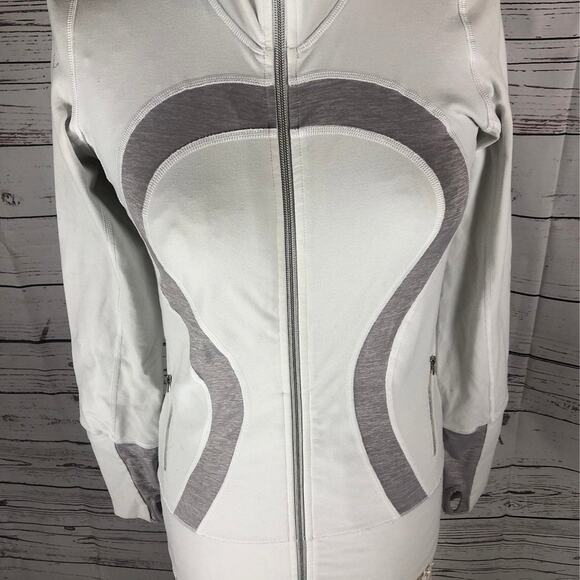 Lululemon Women in Stride jacket white & Metallic silver full zip high neck 4 - Picture 3 of 12